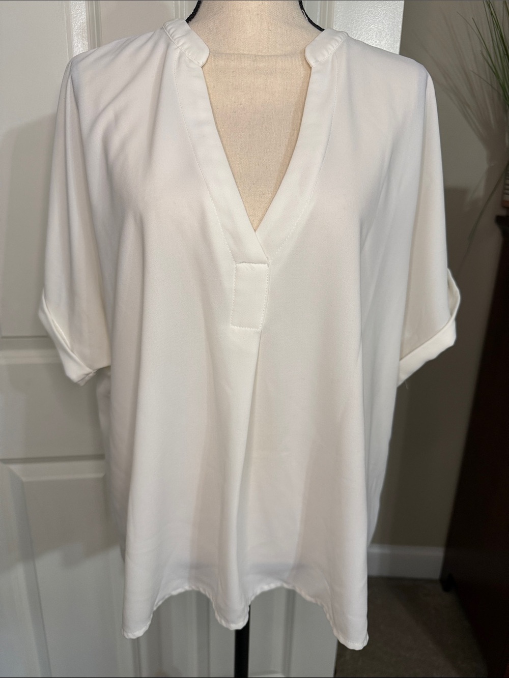 SHEIN White Split V-Neck Short Sleeve Blouse